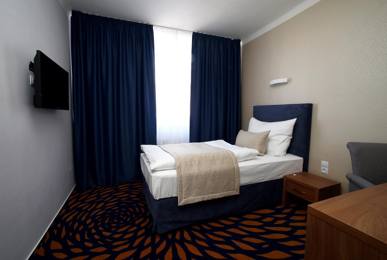 Hotel Central Готель 4*