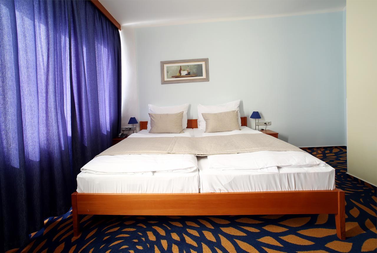 Hotel Central Hotel 4*