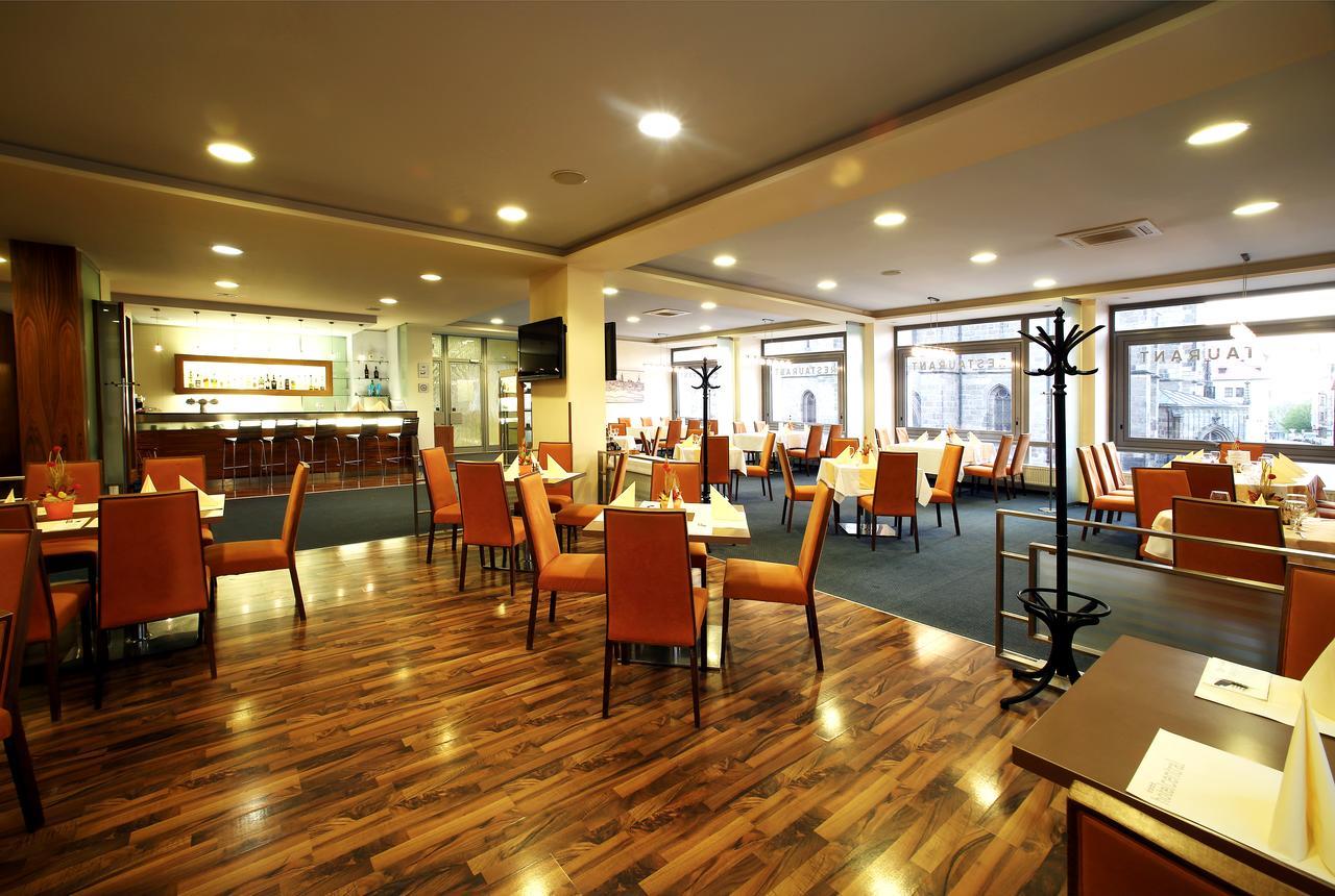 Hotel Central Готель 4*