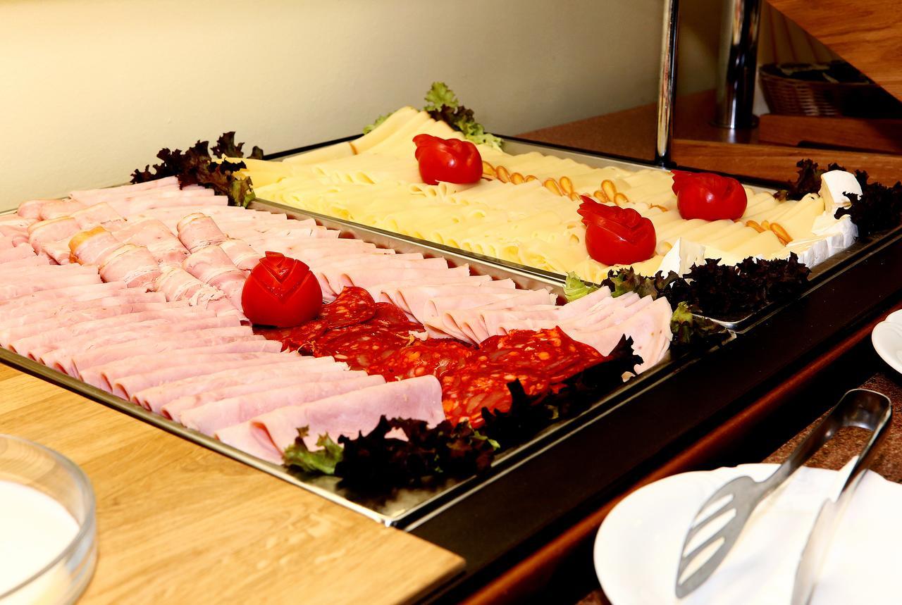 Hotel Central Готель 4*