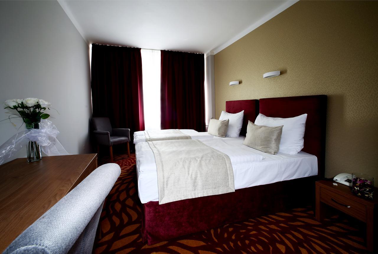 Hotel Central Готель 4*