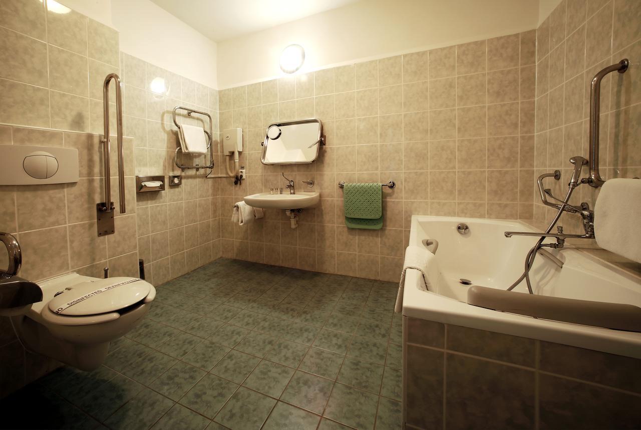 Готель Hotel Central 4*
