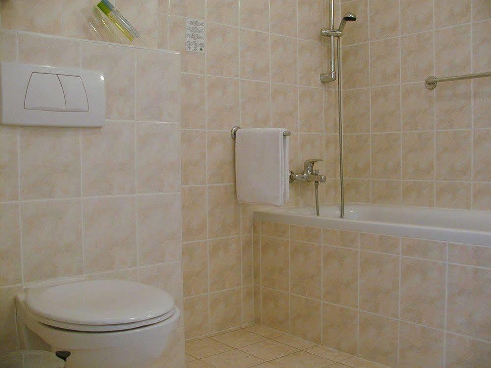 Hotel Central Готель